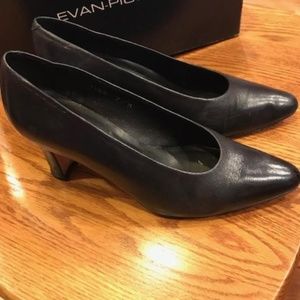 EVAN PICONE NAVY LEATHER - SIZE 7M -NEAR EXC-SPAIN